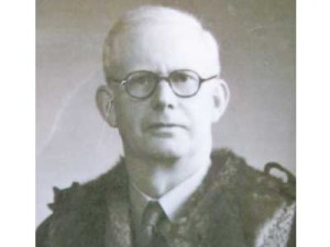 Roberts, Alf – A Premier father