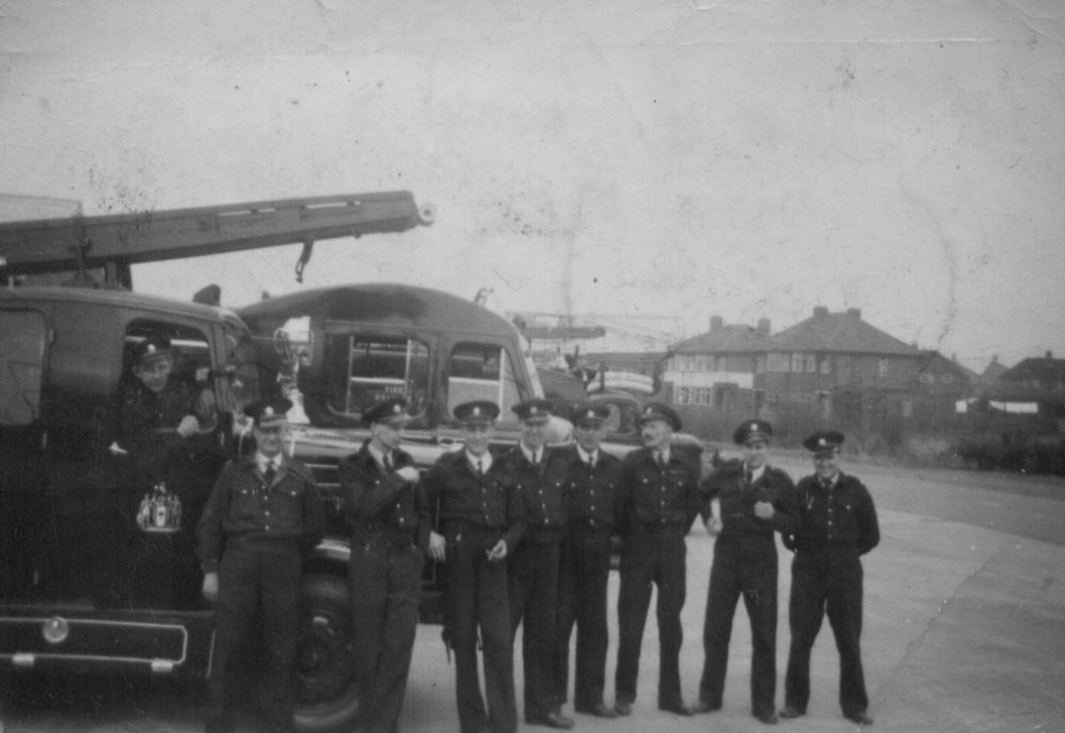 Do you recognise these Grantham firefighters?
