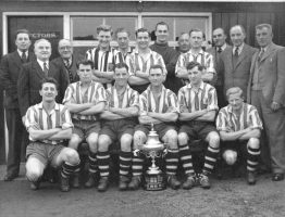Who can you name in this Grantham football team?